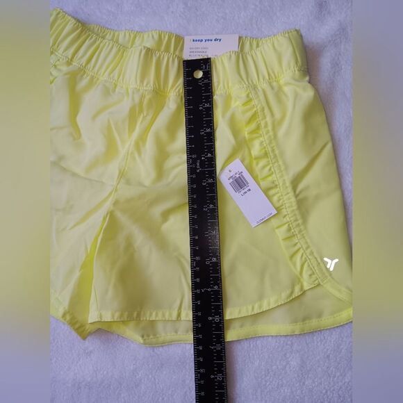 Old Navy Dolphin-Hem Ruffle Run Girls Shorts NWT - Picture 4 of 7